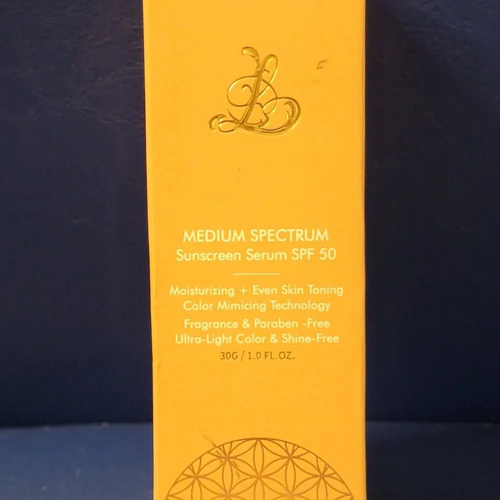 Forever Bloom Biomimic Foundation Medium Tone NIB SPF50